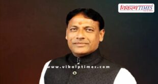 Pramod Jain Bhaiya is ahead by around 7200 votes.