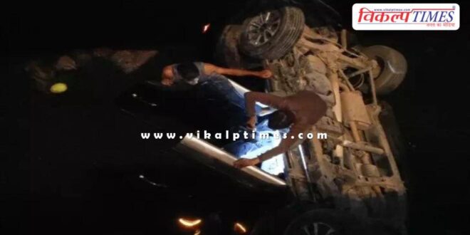 A Scorpio fell from a small bridge over the Chambal River in Kota
