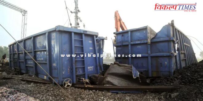 Dozens of trains affected after goods train bogies overturned on Howrah-Delhi main line
