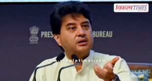 Minister Jyotiraditya Scindia say after the controversy over the Sanchar Saathi app