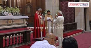 PM Narendra Modi reached the church and wished Merry Christmas