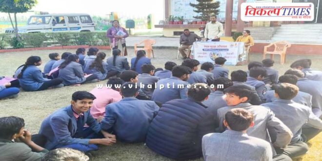 Various competitions were organised in schools under the Road Safety Fortnight. In Sawai Madhopur