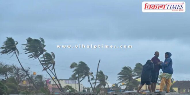 Yellow alert declared in several districts of Tamil Nadu and Andhra Pradesh due to Cyclone Ditwah