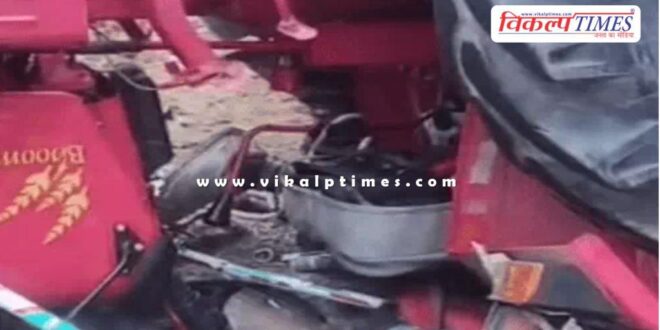 A tractor-trolley loaded with straw overturned in dara kanwas highway in kota