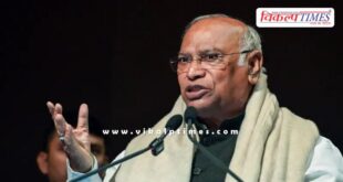 The Constitution, the Congress and I were insulted on Republic Day Kharge