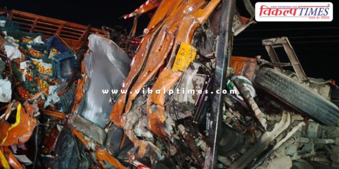 Two trucks accident in kushtala Sawai Madhopur
