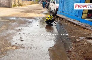 citizens are troubled due to drain water coming on the roads in todra sawai madhopur