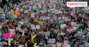 8 million people march against Donald Trump in America