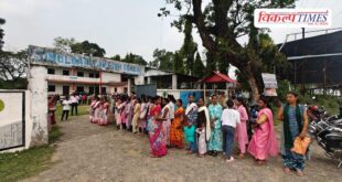 Voting continues in West Bengal and Tamil Nadu