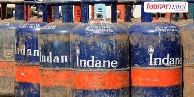 Commercial GAS cylinder price hiked by Rs 993 in Rajasthan