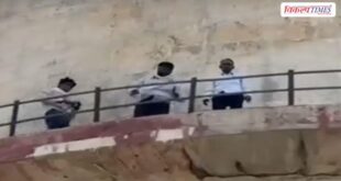 Three farmers suddenly climbed a water tank in kota Vikalp Times