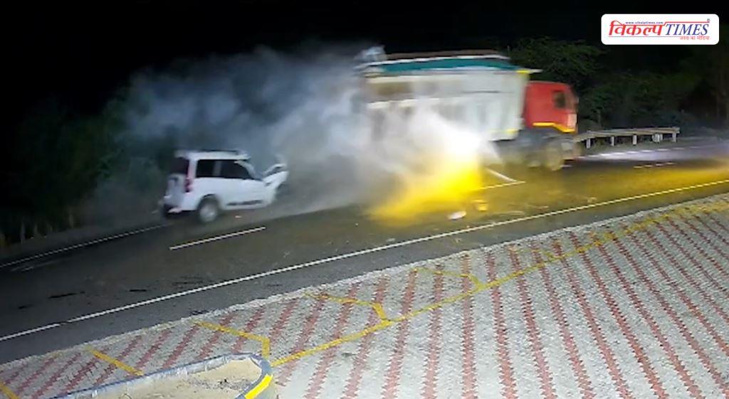 Horrific road accident in Balotra Scorpio collides with trailer Rajasthan News Vikalp Times