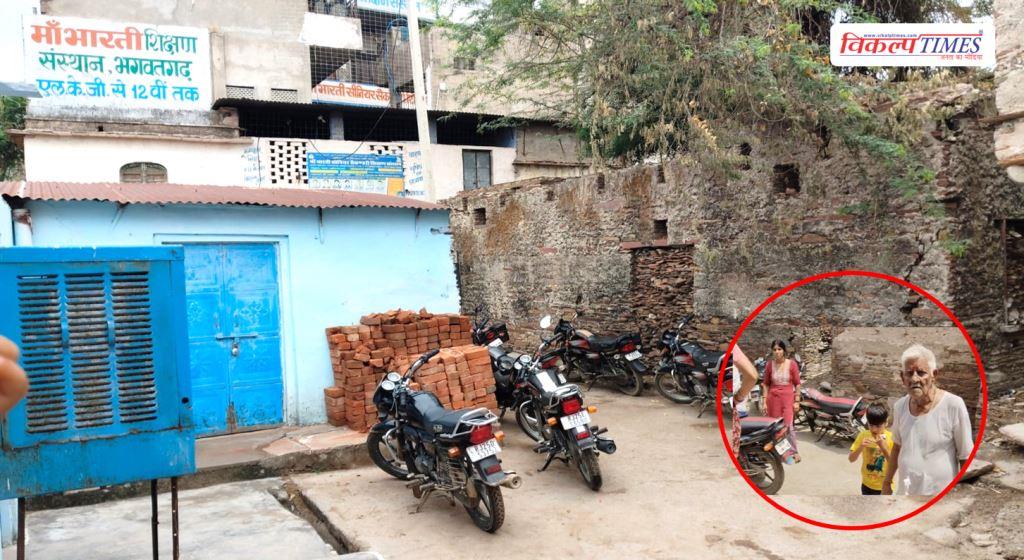 School neighbors road parking bhagwatgarh Sawai Madhopur 08 July 26 Vikalp Times
