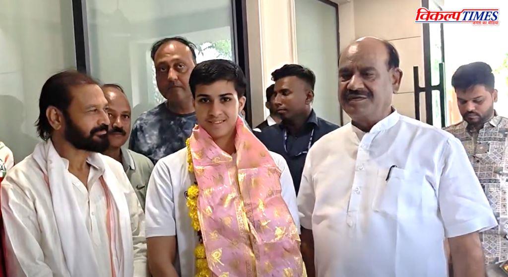 Divyanshi Kota's daughter and winner of 12 gold medals, is now set to showcase her prowess at the Asian Games Vikalp Times
